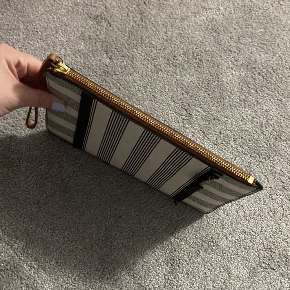 Wristlet - Picture 4 of 4